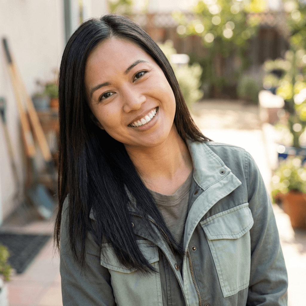 Linda Chen, Office Furniture and Space Solutions Specialist
